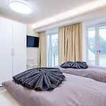 Prora - Apartment Mit Sauna Und Balkon - Sandburg Binz